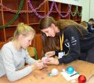Школярки проводять профорієнтаційні майстер-класи для дітей з інтернату