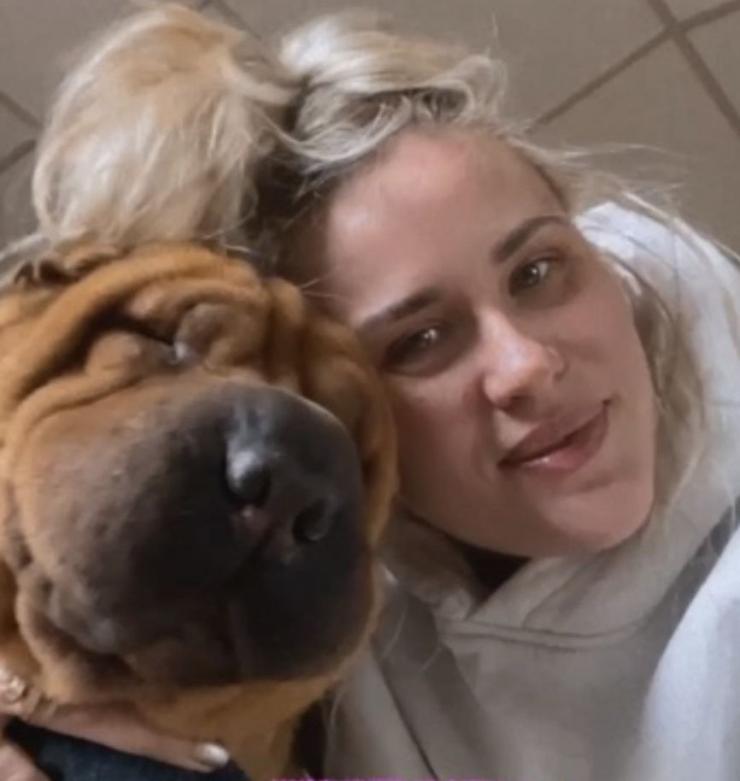 Анна Лічман зі своїм собакою
