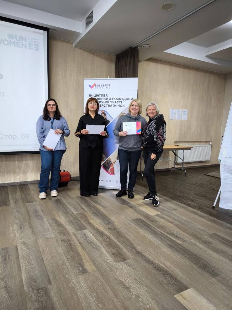  Олена Агафонова