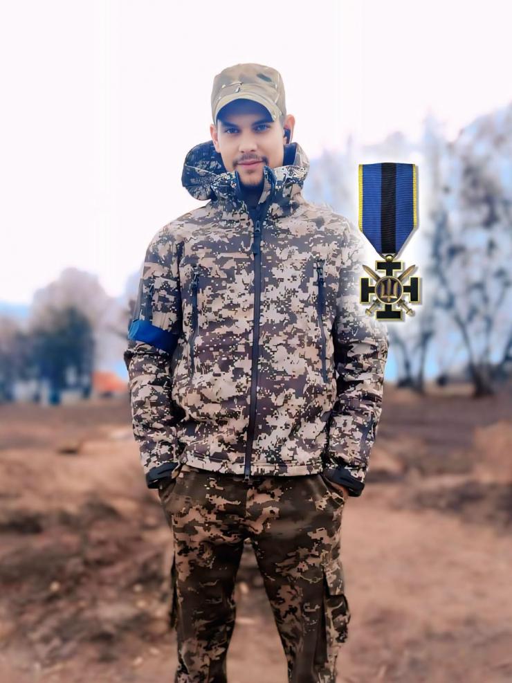 Військового з Луганщини посмертно нагородили «Комбатантським хрестом»