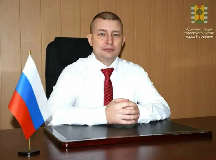 «Міністр», суддя, поліцейський та освітянки: нові підозри у колабораціонізмі на Луганщині